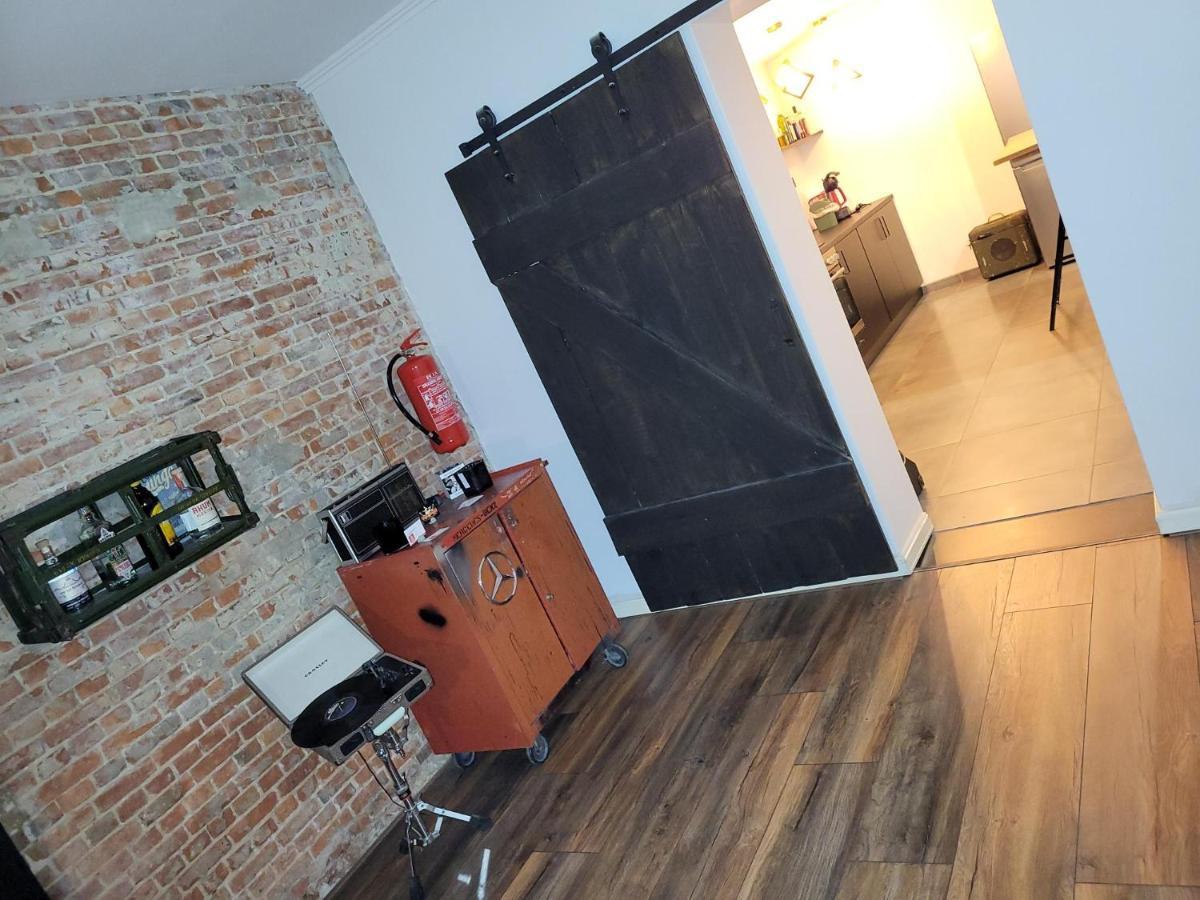 Bij Sarah Apartment Леополдсбург Екстериор снимка